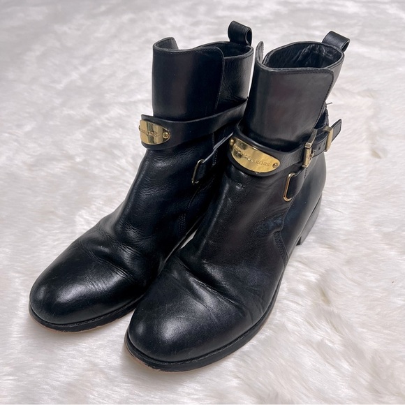 Michael Kors black Arley leather booties with gold detail - Picture 1 of 4